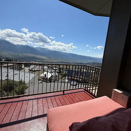 T3 Hycenter Terrace With View, Parking, Sauna 公寓